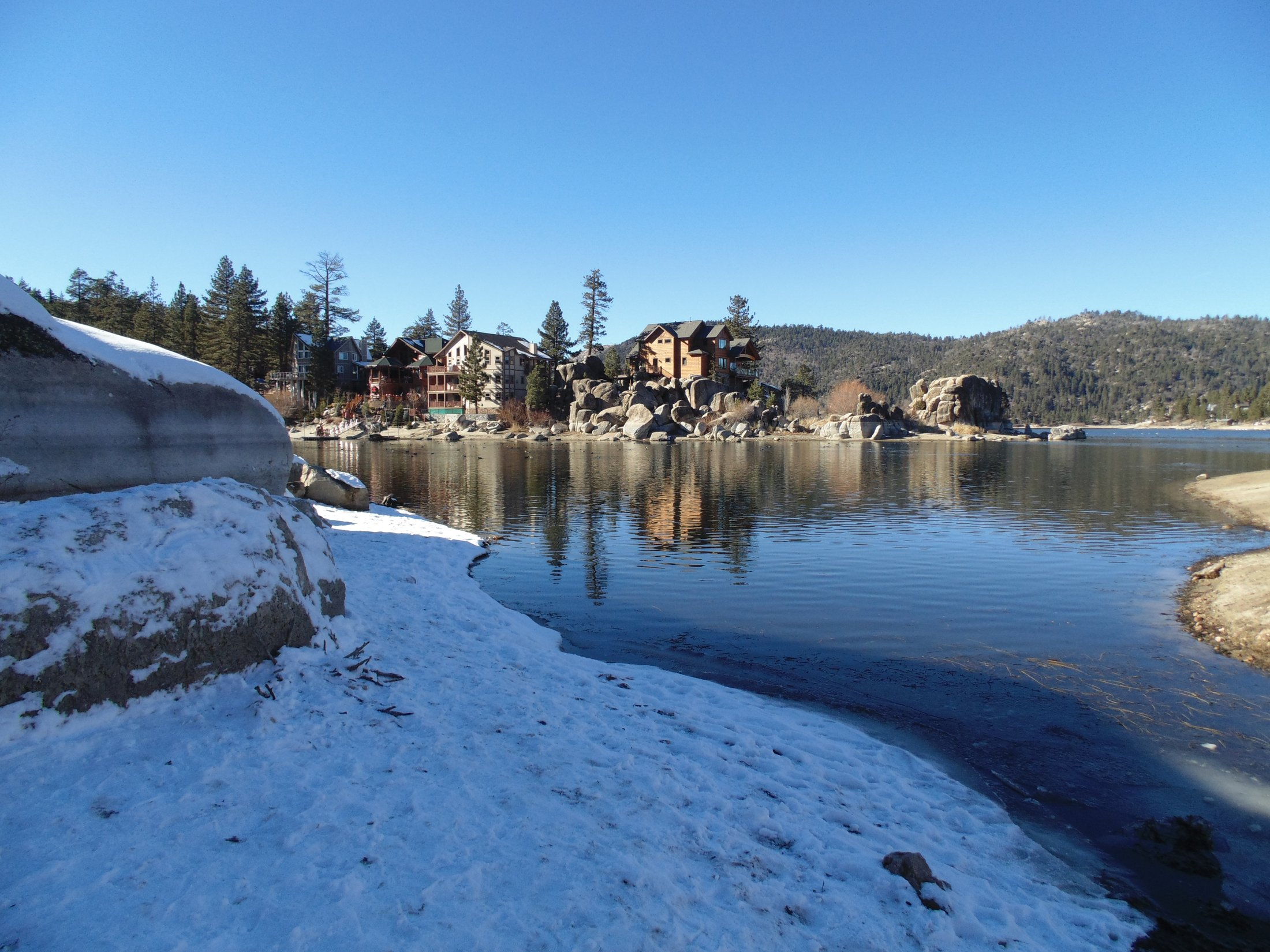 Big Bear vs. Lake Arrowhead: Which Should You Visit?