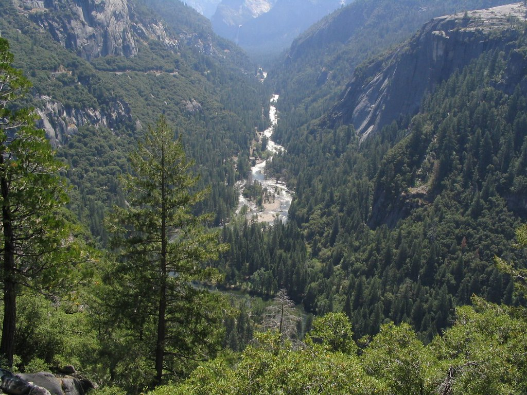 Yosemite Hiking Trails: The Best Day Hikes for Every Skill Level