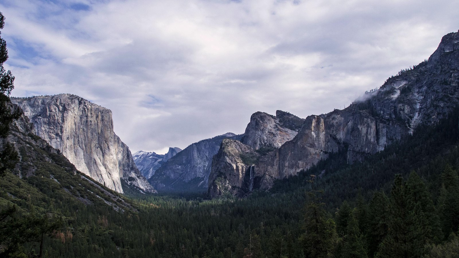 Where to Stay Near Yosemite (By Entrance)
